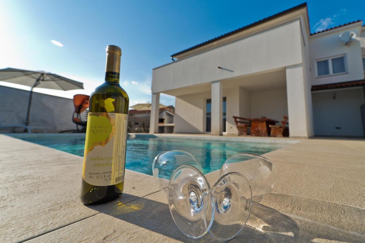 Villa Luka With Private Pool Near Πούλα Εξωτερικό φωτογραφία
